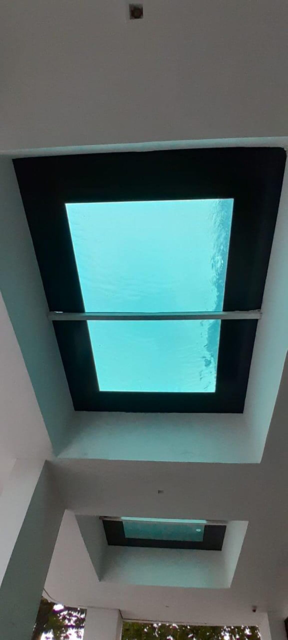 Aplicação de Películas em Piscinas com Fundo de Vidro na Barra da Tijuca